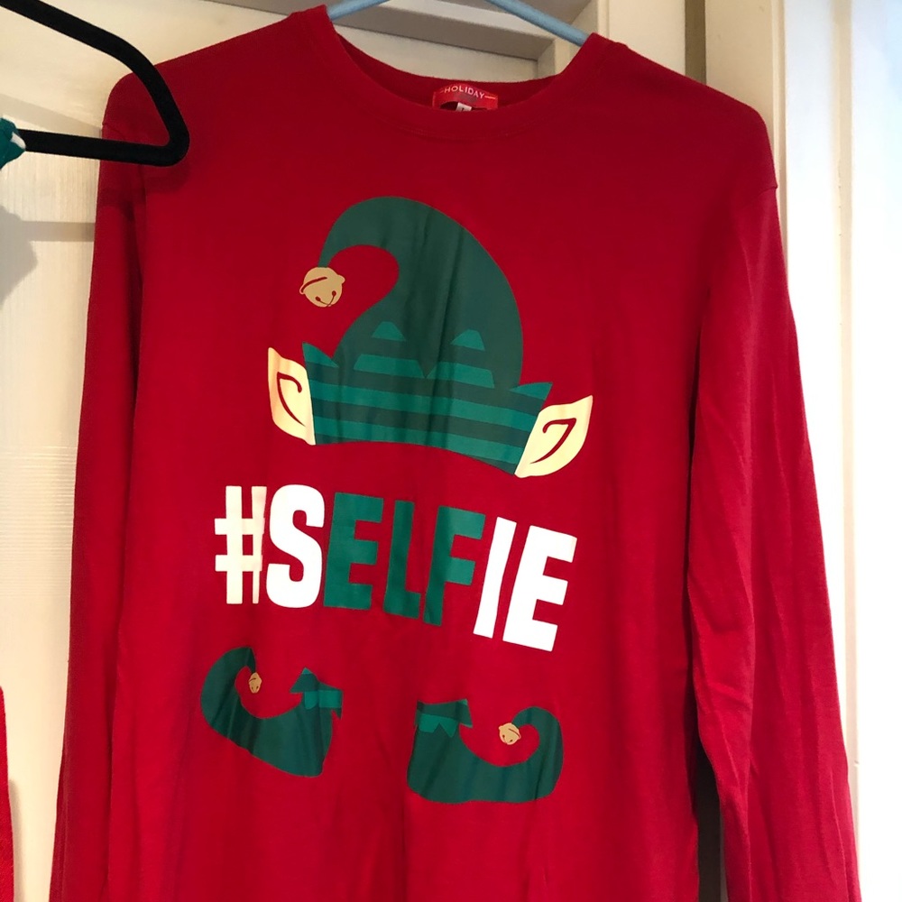 Fun Holiday Pajama set. Size Large